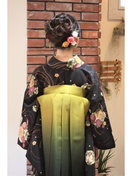 ミネット(Minette) 袴で卒業式
