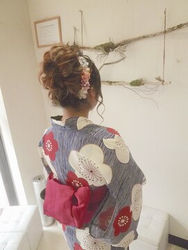 ヘアセットサロンエッジ(Edge) 花火にお出かけへアセットと浴衣のお着付け