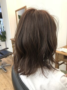 アメリ(Ameri) -Ameri-リペアカット × セルフムラ修正 × ショコラ