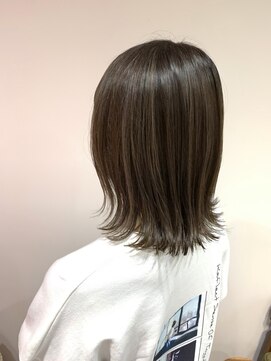 メール(Mer...) ハイライトカラーアッシュグレージュ！