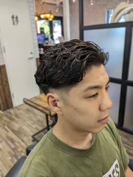 ティーズ バーバー T's BARBER バリカンフェード+パーマ