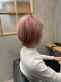 クマプラス(KUMA+) ポップなカラーにくびれボブの丸みで可愛く仕上げました。