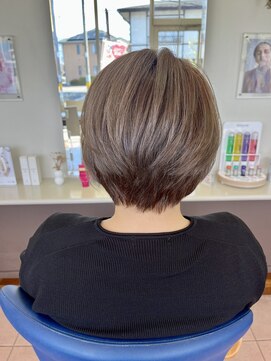 アトリーチェタ 田富店(ATTRICE) 大人/40代 50代 美髪/くびれ/ショート/グラデーション/