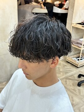 ラヴィズム 名駅店(LUVISM) 名古屋/メンズカット/メンズパーマ/眉毛/波巻きパーマ