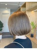 ミルクティーベージュ