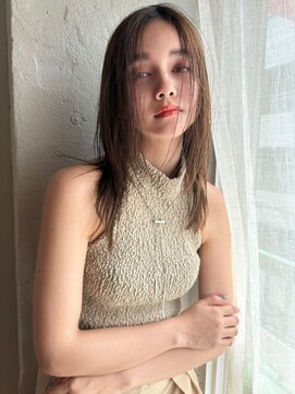 ベター(better) 透明感のある、まろやかベージュのカラーで品のある女性像に