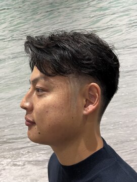 ヨシザワインク プレミアム 横浜 桜木町店(YOSHIZAWA Inc. PREMIUM) 20代30代ツーブロックビジカジセンターパートパーマ