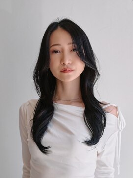 クイ(quii) ★韓国ヘアレイヤーカットホワイトグレージュ顔周り広島黒髪