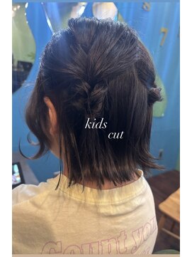 ハチ(.hachi) 切りっぱなし style