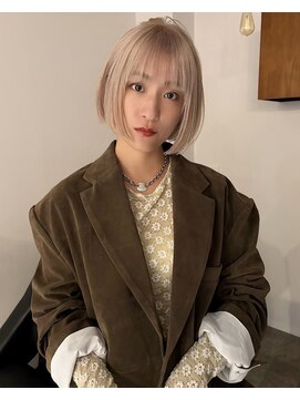 ルーム(Loom.) ハイトーンボブ ブロンドボブ 切りっぱなしボブ ショートボブ