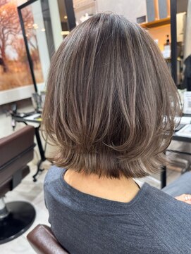 トルネード(TORNADO) 外国人風レイヤーボブハイライトハーフ　n8.2.14