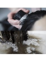 【素髪に戻して、深く潤う】引き算の”marbb”と、足し算の”Aujua”で本質ケアを