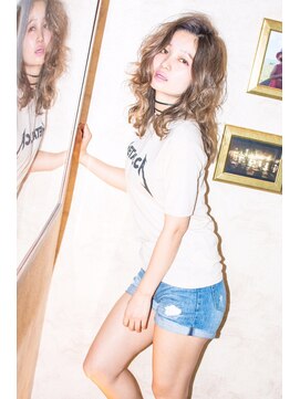 ロンド 表参道店(Lond) 【津賀雅也】カジュアルパーマで周りと差をつけて♪