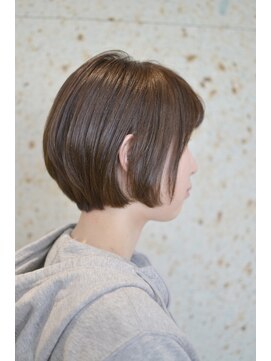 イロリ(ILOLI) スッキリネープショートボブ