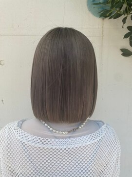 カリーナコークス 原宿 渋谷(Carina COKETH) ダブルカラーボブ(ケアブリーチ.インナーカラー.レイヤーカット)