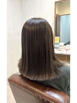 ロンド ヘアー(Rondo. Hair) ナチュラルハイライト×パツっとミディ
