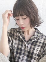 ルティア(Lutia) 外はねボブ、グレージュカラー