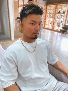 ジェニック 清水(-GENIC) アップバングショートスタイル