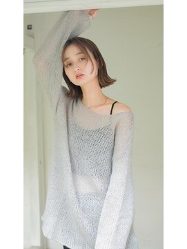 イオエ(ioe) イメチェン/外ハネボブ/ワイドバング/ブルーブラック/美髪