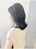 顔まわりレイヤーミディアム　透明感暗髪