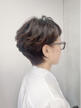 ルーファス メグロ(Ruufus Meguro) くびレイヤーエモージュ斜めバング小顔愛され202406