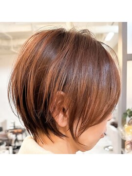 シシ 大宮(She 2.) ショート/ショートボブ/ショートカット/丸みショート/大宮