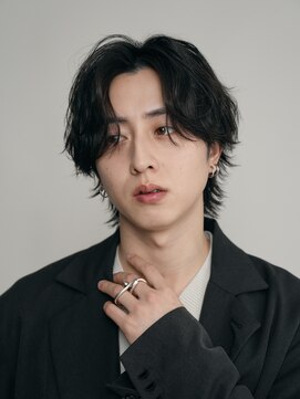 バイフィフス 原宿/表参道(by fifth) 原宿シャドウパーマ大人メンズカットセンターパート30代