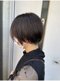 暗髪ショートボブ