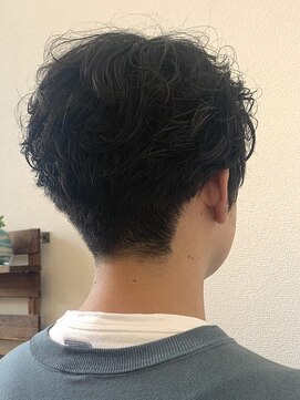 ロルド シェリ(Rold Cheri) マッシュ×刈り上げ