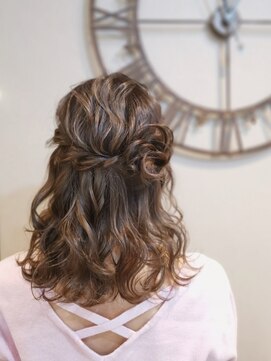 ヘアセットサロン ミント(Hair set salon MINT) お花アレンジハーフアップ