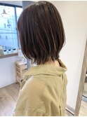 ウルフレイヤーボブくびれ外ハネ 透明感カラーベージュ 20代30代