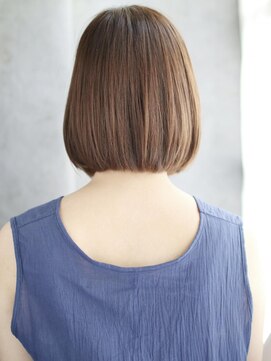 ヘアメイク ナル(hair make nalu) 透け感バングのツヤボブスタイル