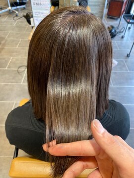 アイコニック 日進梅森台店(ICONIQ) 脱白髪染め！！白髪染めを使わない透明感カラー