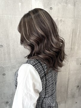 リッシュ(RISH) コントラストハイライト/ブリーチ/セミロング/ロング/30代/20代