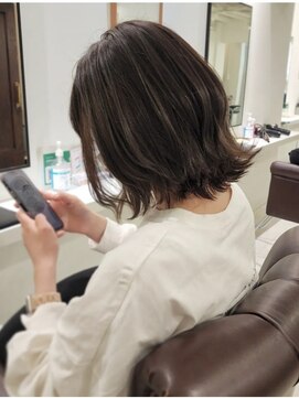 インビテーション(invitation) オリーブグレージュ