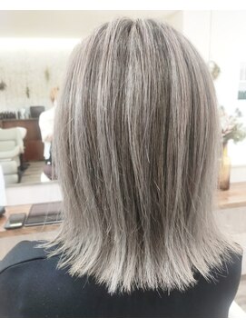 リルマッシュ(Lil.Mash) ホワイトシルバーバレイヤージュ