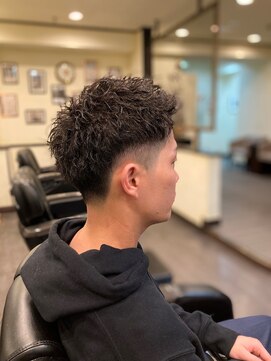 スカイマスターバーバー 渋谷(SKY MASTER BARBER) ツイスト2ブロック<理容室>[床屋/シェービング/渋谷]