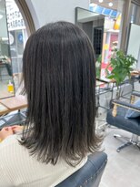 クラン 六甲道(Chlan) ナチュラル外ハネ×暗めグレーカラー