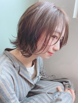 タグ(Tag) ミディアム/くびれボブ/ブラウン