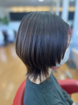 バンファミリージーナヘアー(Vanfamily gina hair) ウルフカット