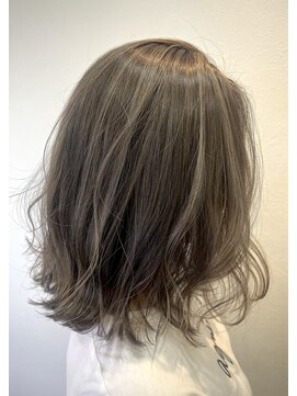 ラシック 西鈴蘭台店(Lasic) ハイライトカラー×グレージュ