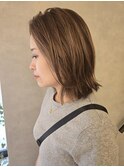 レイヤーボブ×サンドベージュ