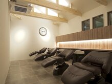 スピンヘアー 桂店(Spin hair)の雰囲気（こだわりの完全フルフラットのシャンプースペースでリラックス♪）