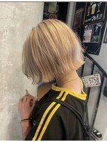 キリカ 新宿東口(KIRIKA)&nbsp;ホワイトベージュ/ハイトーン/ブロンド/ピンクブロンド