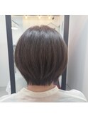襟足さっぱり！オリーブベージュのショートボブ