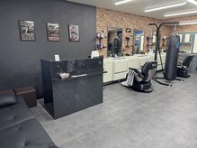 ケースタイル(K-style)の雰囲気(サイドパート・フェード・スキンフェードなどトレンドスタイル◎)