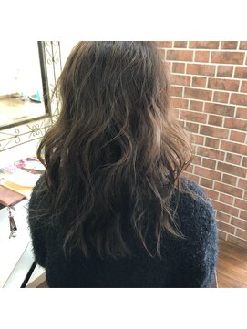 リズ オブ ヘアー(Lis of hair) インナーカラー☆ピンク