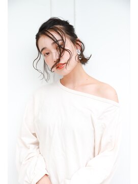 ルラン(RuLaN) 人気のちょっと個性的なカジュアルヘアアレンジ