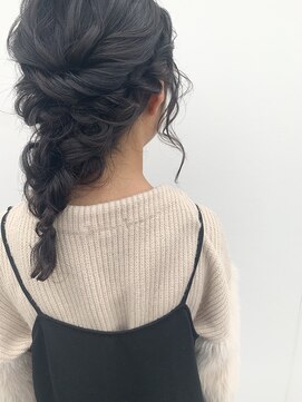 美容室 アイディー i-dee 大人気！編み下ろしヘア