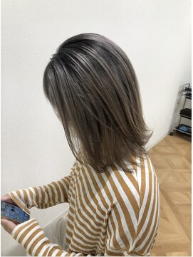 オーダイム(ou' dime) シルバーべージュバレイヤージュ